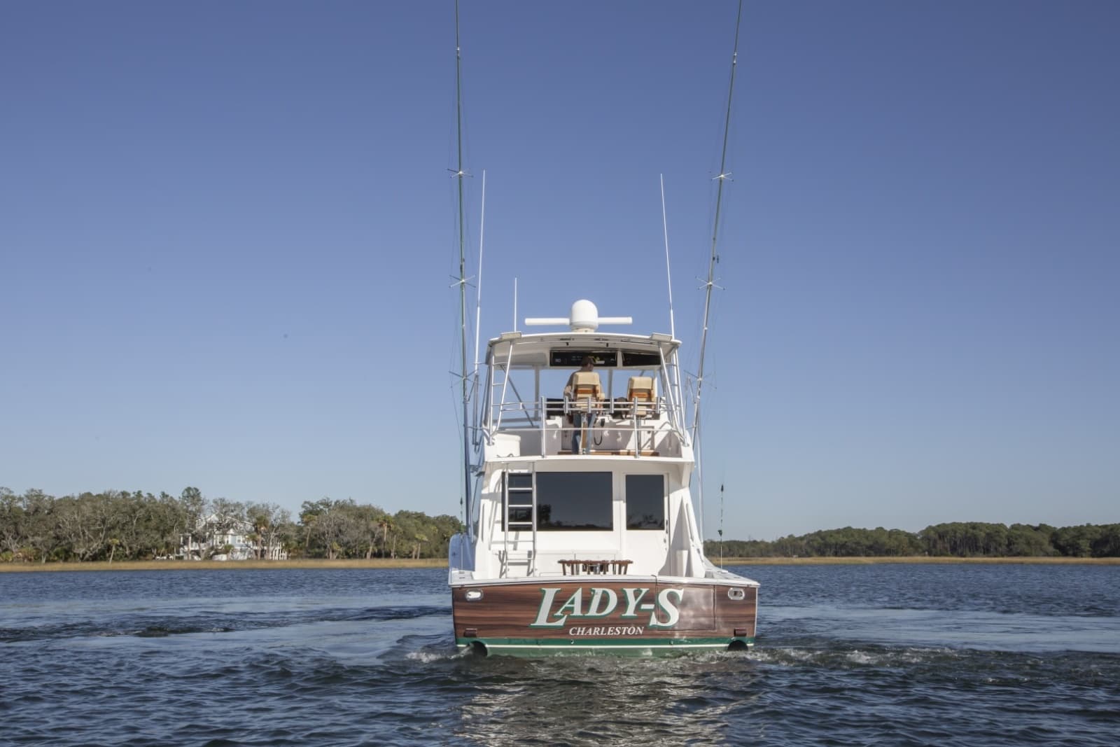 2001 Viking 50 Convertible - Photo 36