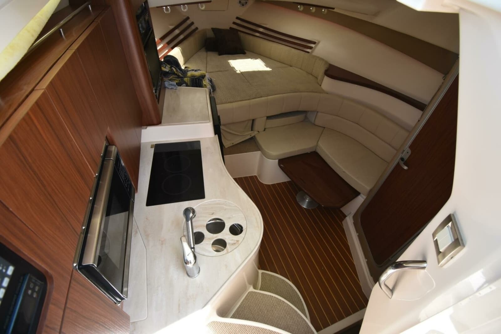 2016 Grady-White 330 Express - Photo 4