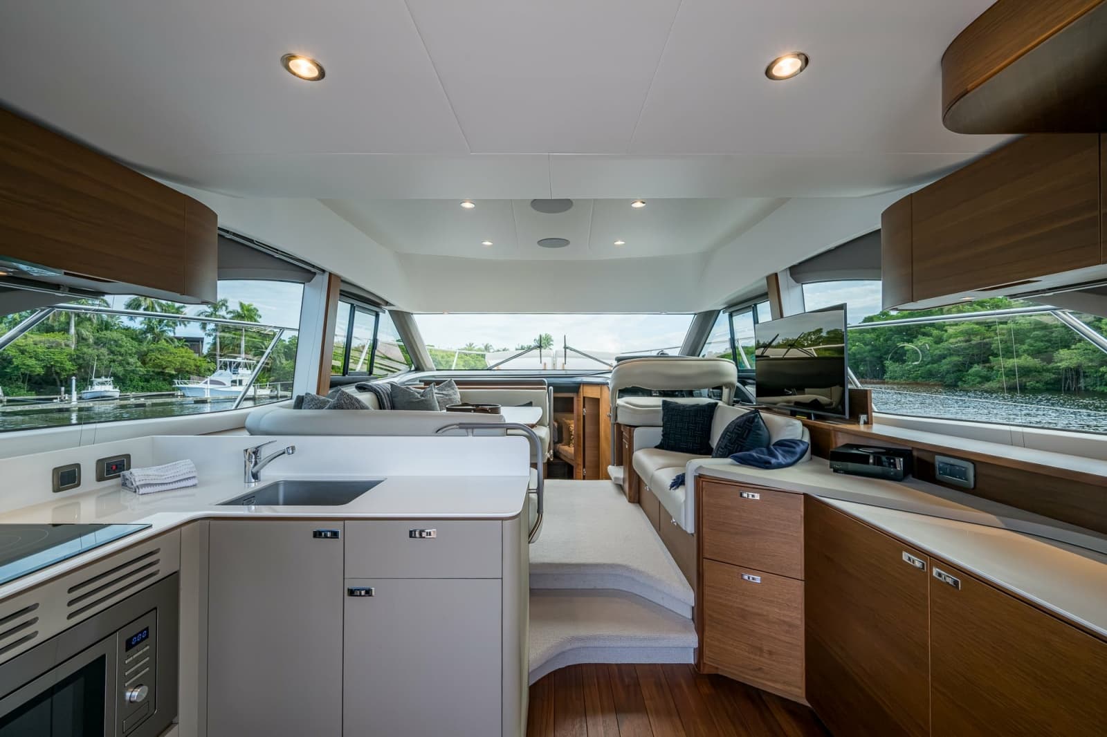 2025 Princess F45 - Photo 29