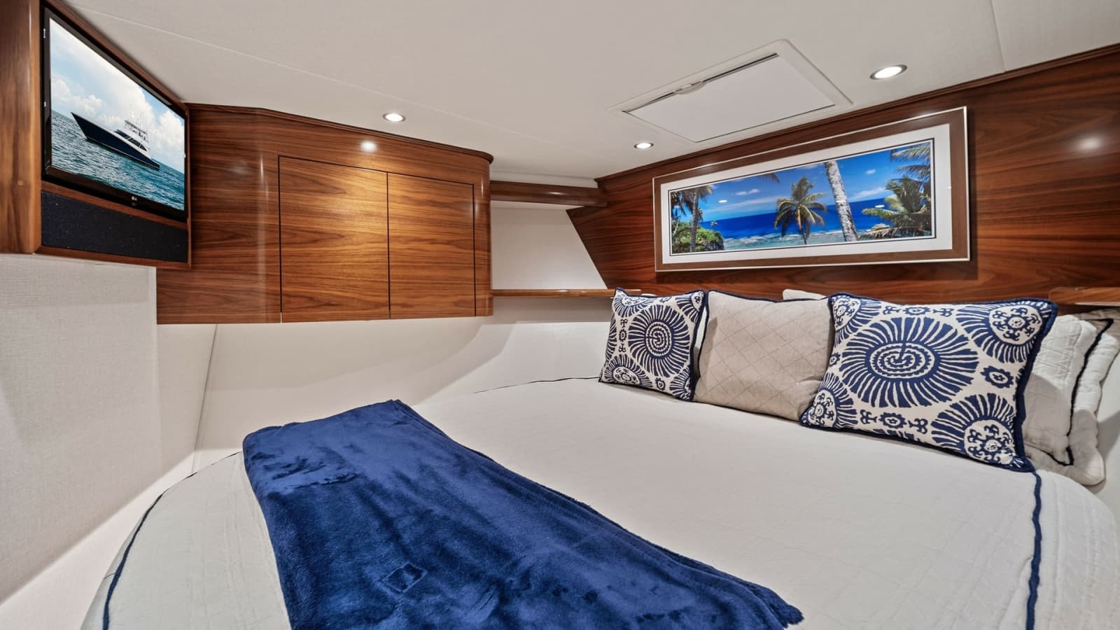 2024 Viking 64 Convertible - Photo 55