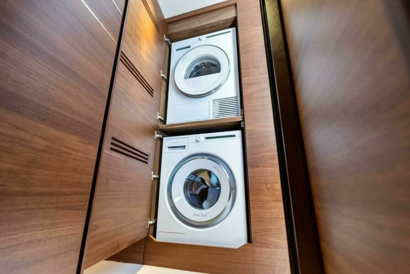 2024 Princess Y72 Motor Yacht - Photo 45