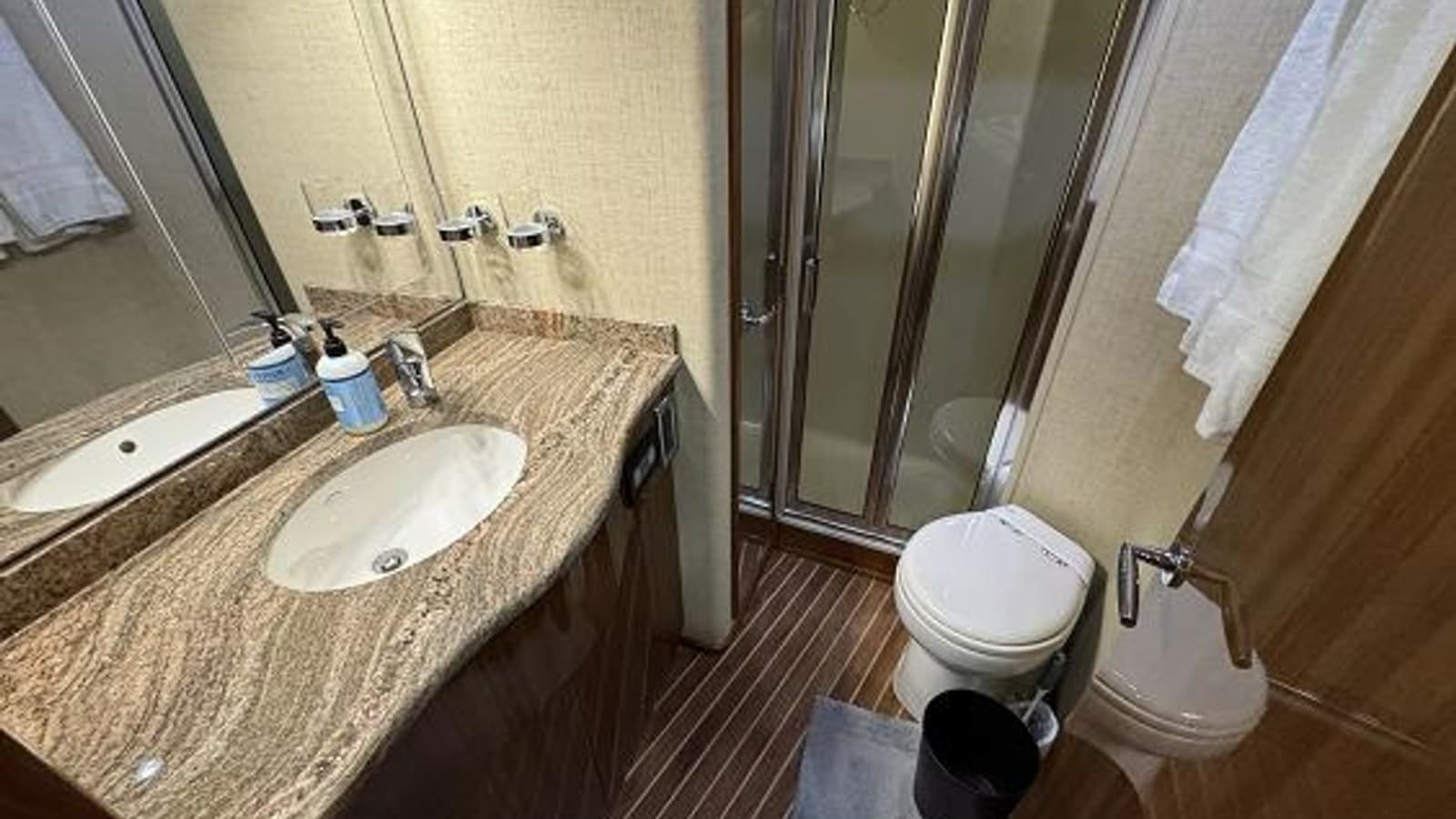 2007 Viking 74 Enclosed Bridge - Photo 13