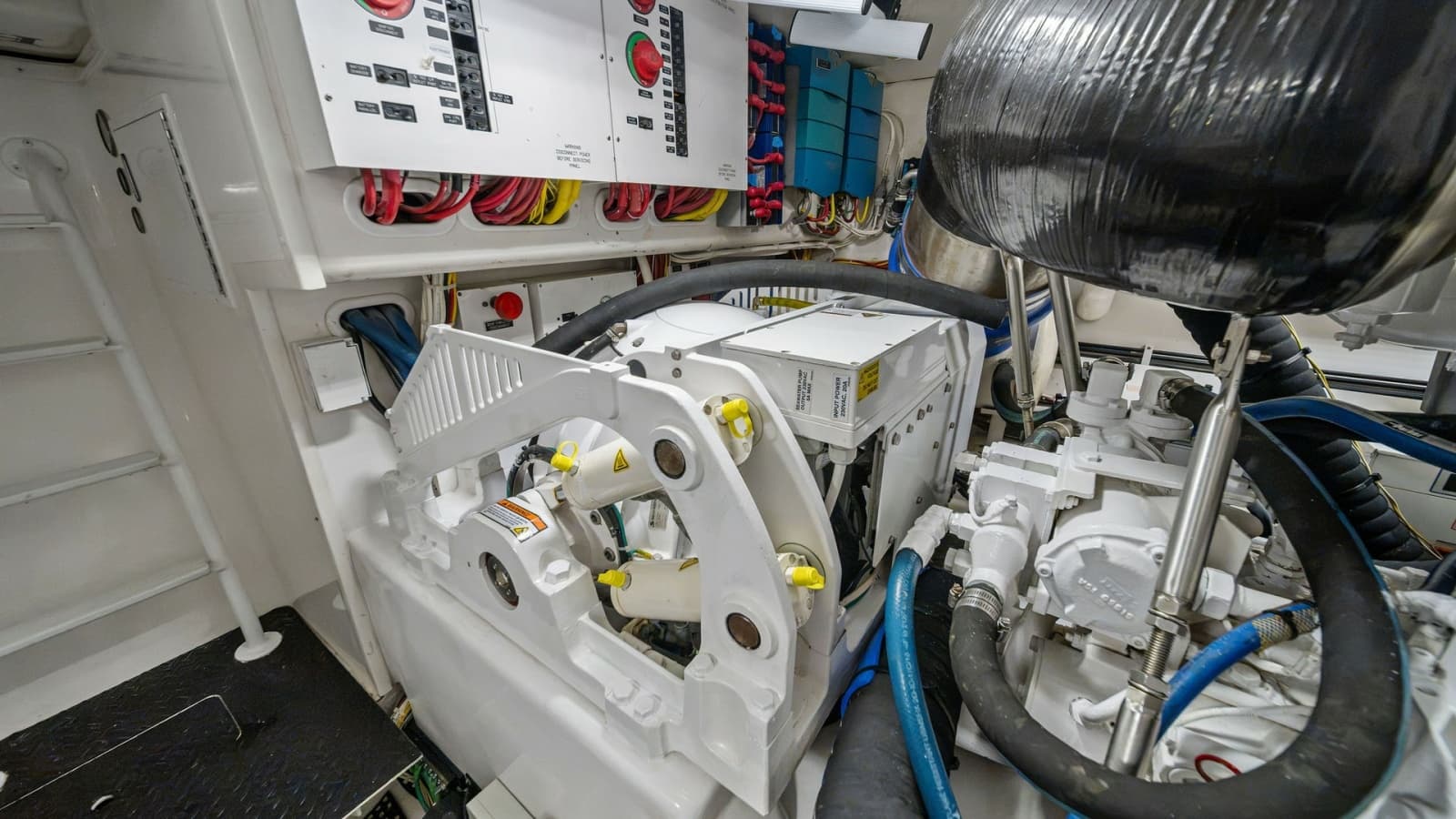2013 Viking 55 Convertible - Photo 54