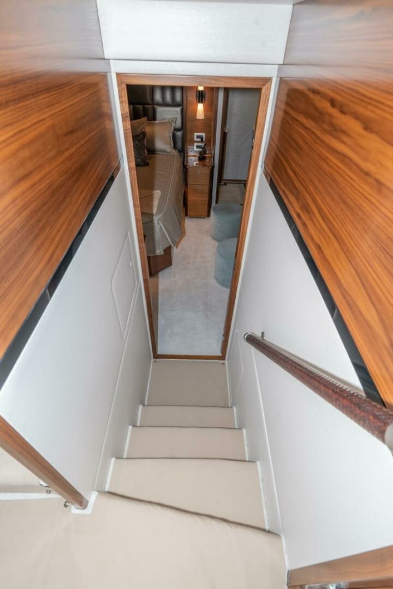 2025 Viking 90C - Photo 44