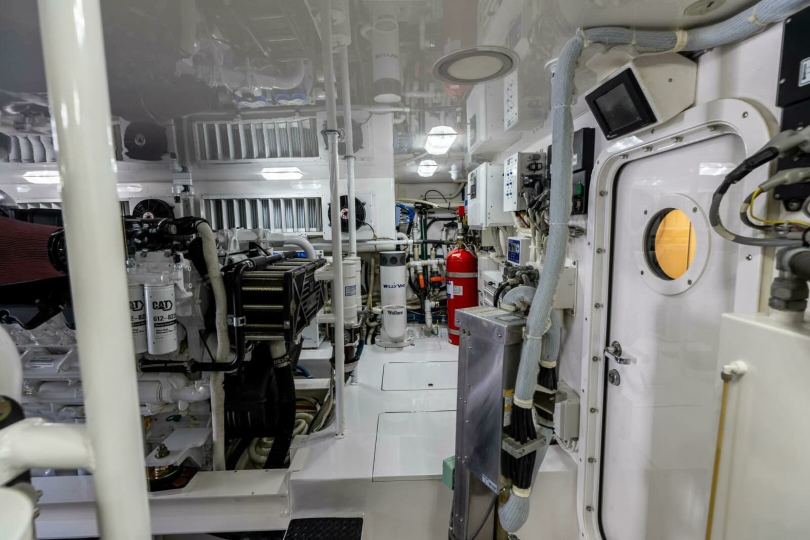 2017 Viking 66 Convertible - Photo 47