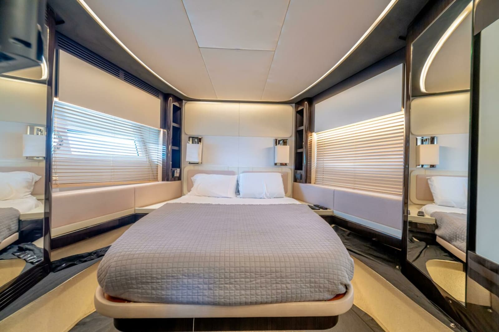 2017 Azimut 77S - Photo 69