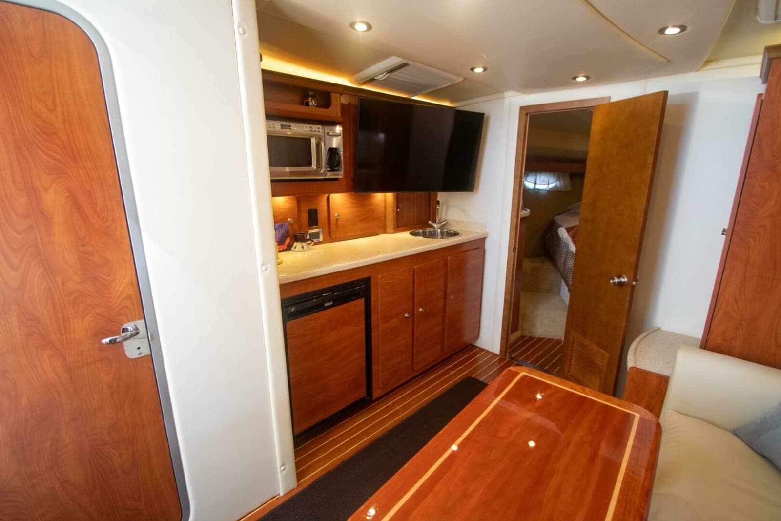 2008 Rinker 40 Express Cruiser - Photo 2