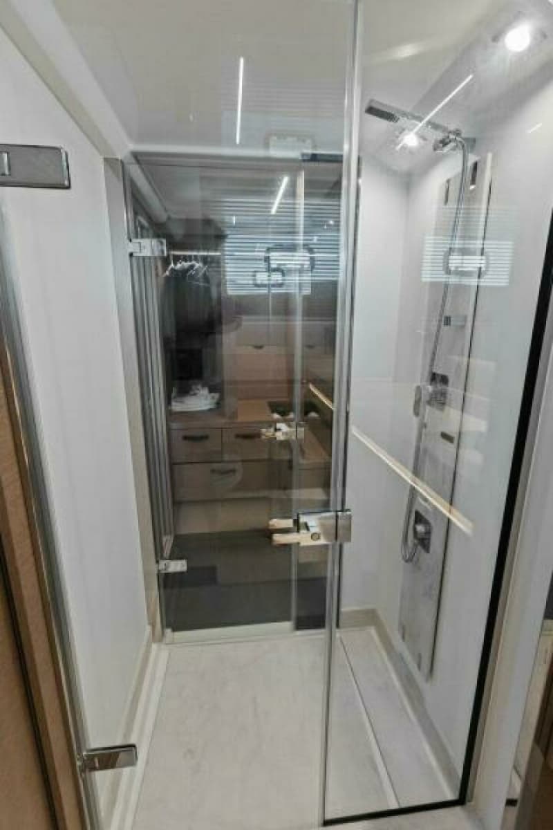 2022 Prestige 590 Flybridge - Photo 30