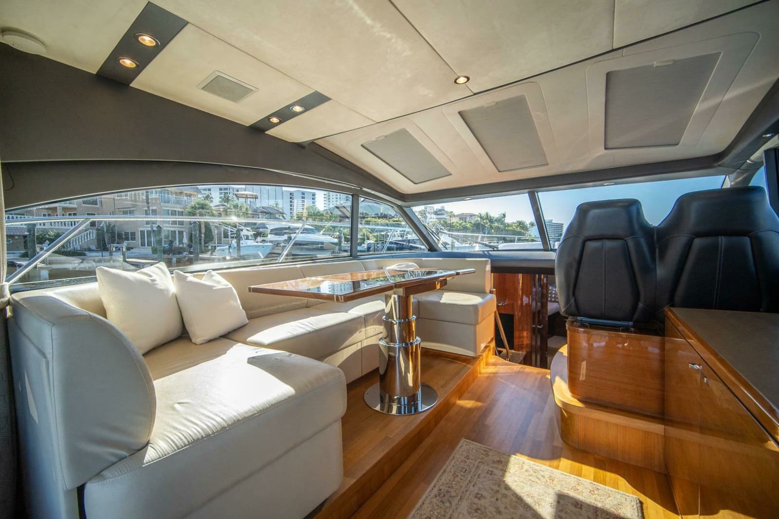 2016 Princess V48 - Photo 17