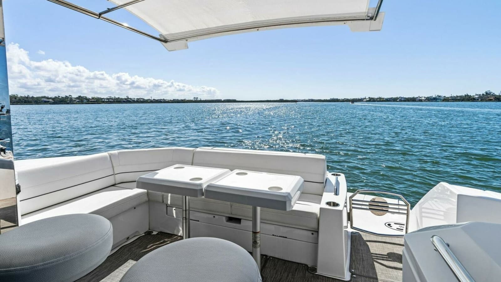 2019 Cruisers Yachts 45 Cantius - Photo 31