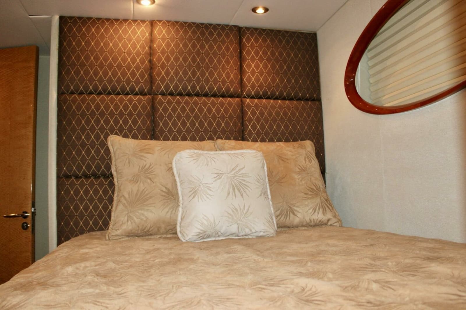 2007 Lazzara Yachts 74 Motor Yacht - Photo 113