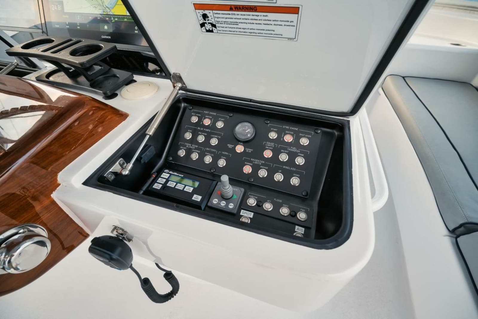 2020 Hatteras Convertible GT59 - Photo 24
