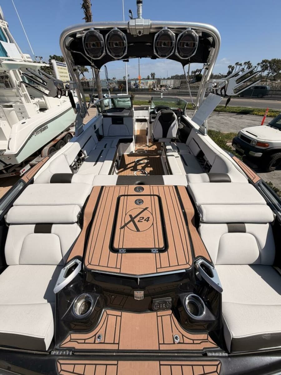 2021 Mastercraft X24 - Photo 5