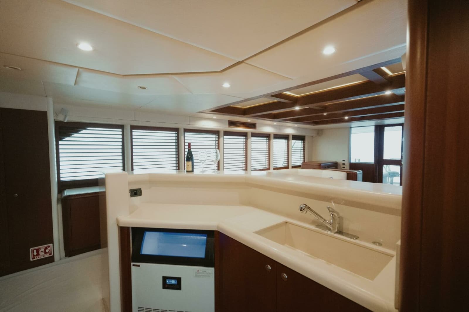 1996 Oceanfast 87 Enclosed Bridge Sportfish - Photo 9