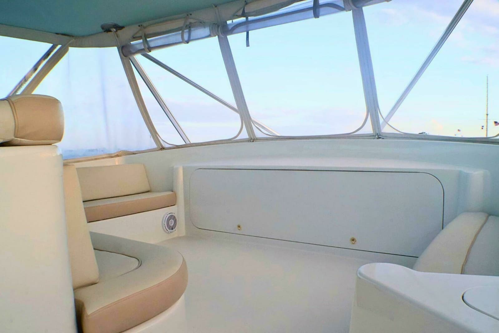 2001 Donzi 73 Sport Yacht - Photo 56