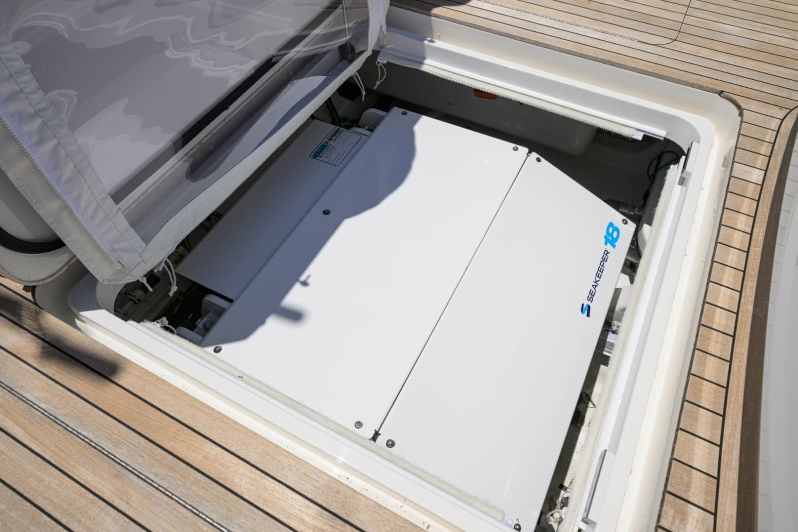 2024 Viking 54 Convertible - Photo 45
