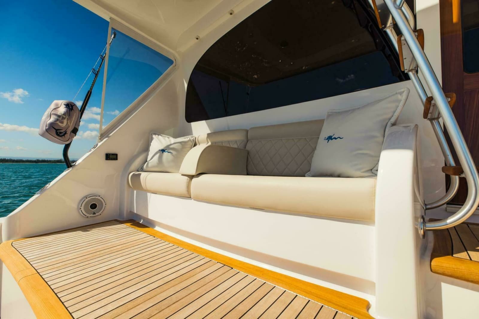 2020 Viking 72 Enclosed Bridge - Photo 45