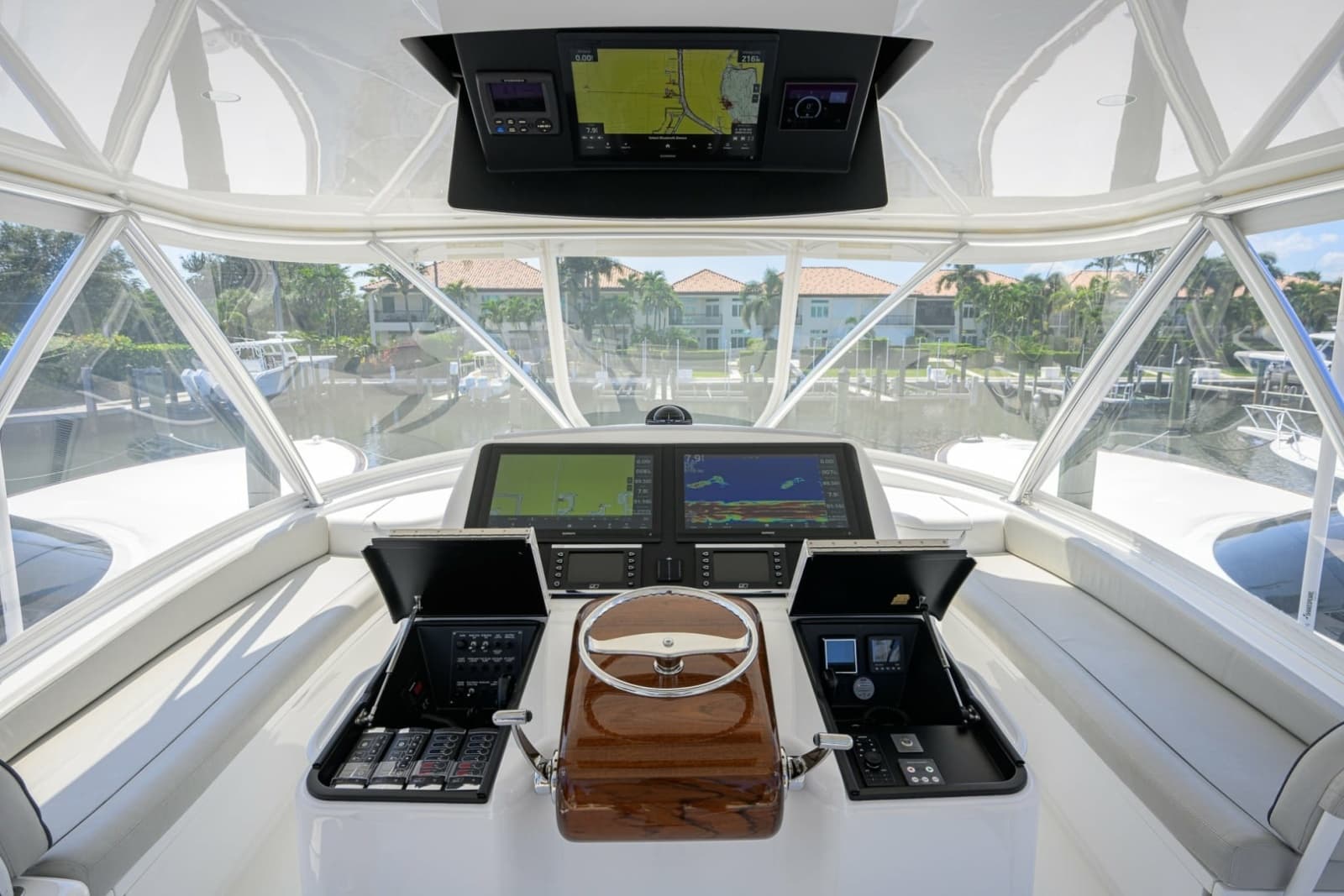 2021 Viking 58 Convertible - Photo 22