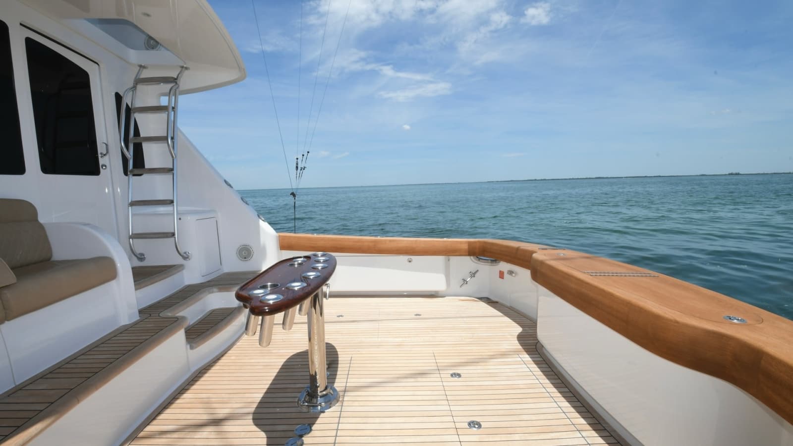 2019 Viking 58 Convertible - Photo 32