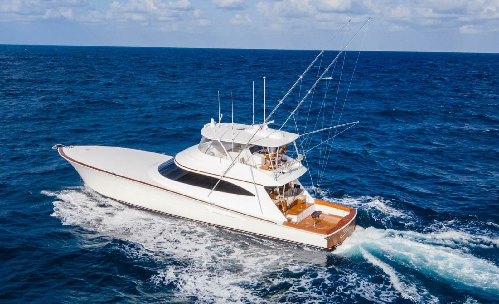 2025 Viking 82 Convertible - Photo 1