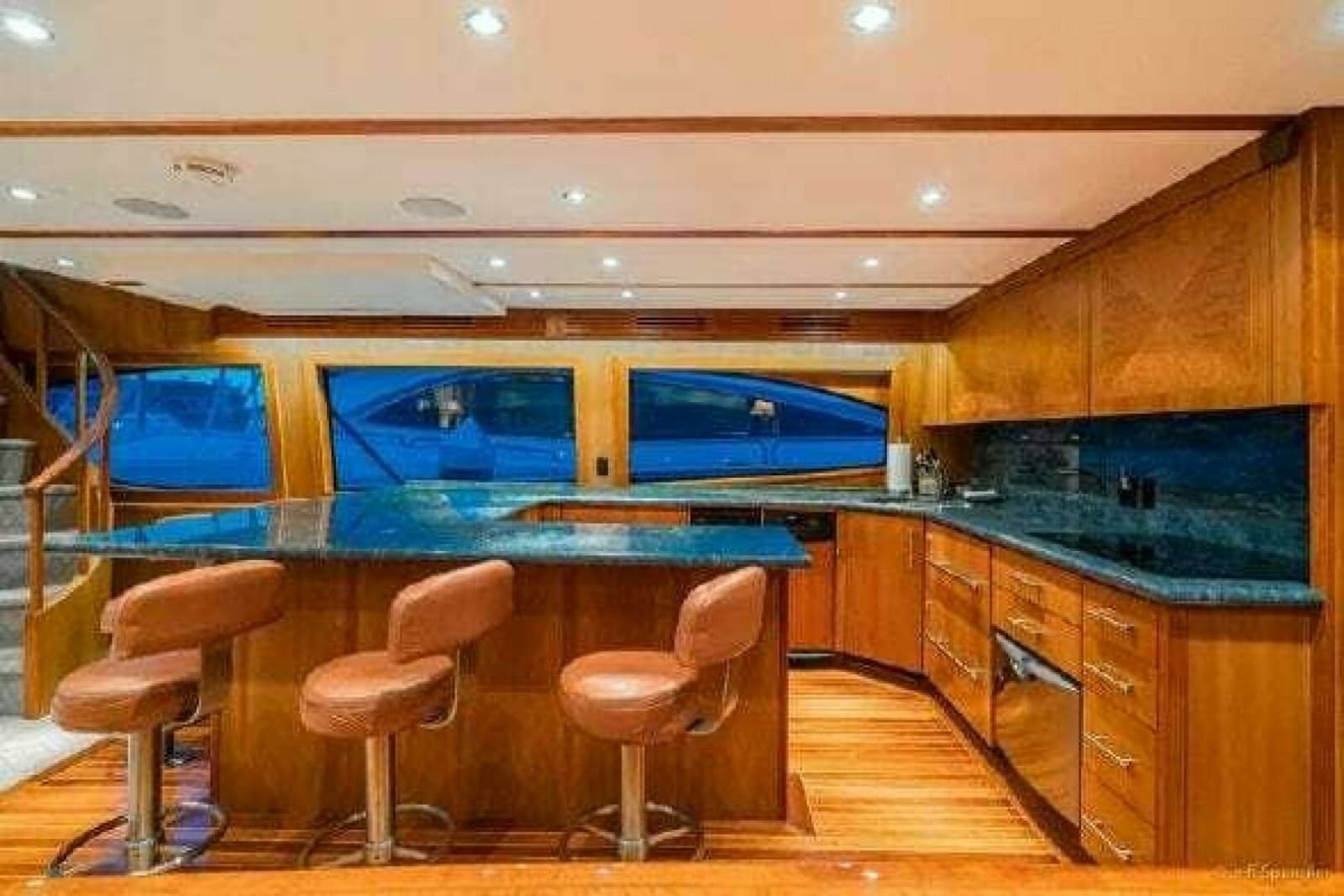 2008 Hatteras 77 Enclosed Bridge - Photo 11