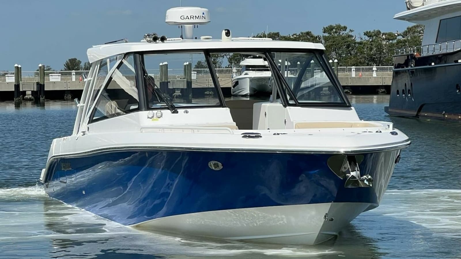2019 Everglades 340 Dual Console - Photo 34