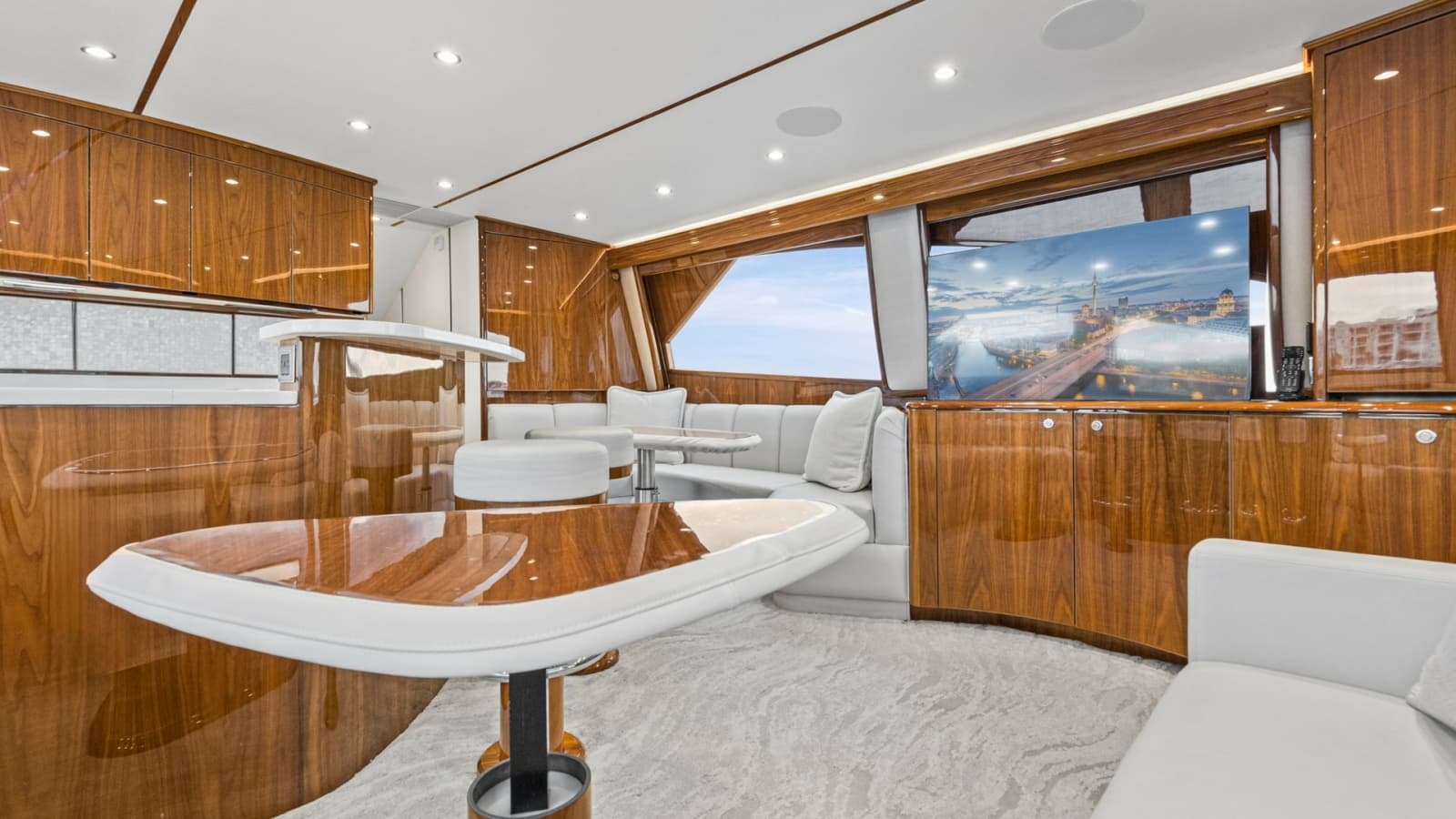2022 Viking 58 Convertible - Photo 8