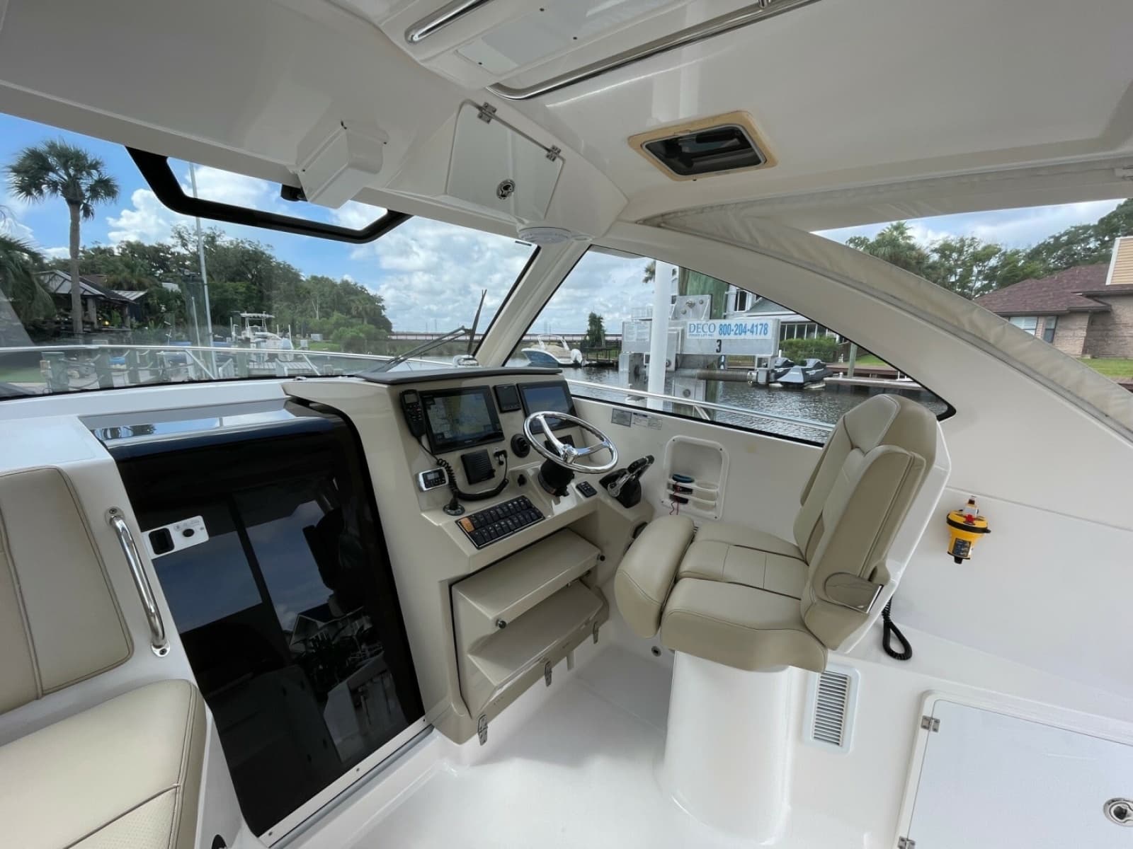 2017 Pursuit 325 OS - Photo 20