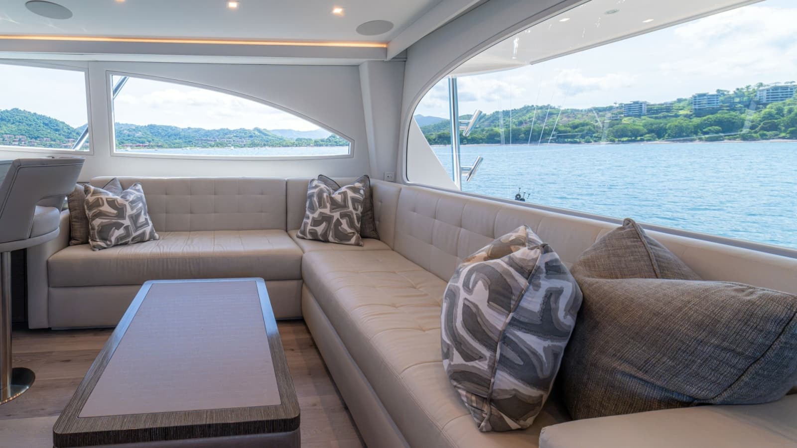2024 Viking 64 Convertible - Photo 7
