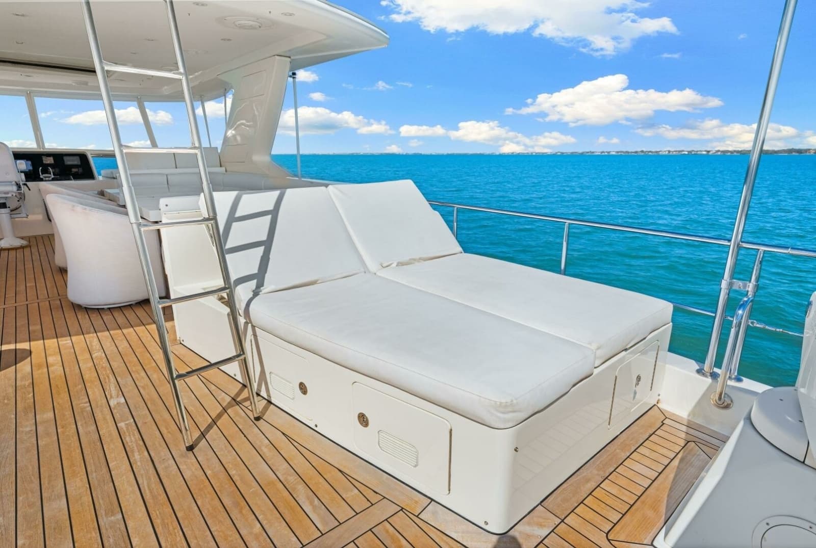2010 Ocean Alexander 83 Motor Yacht - Photo 46