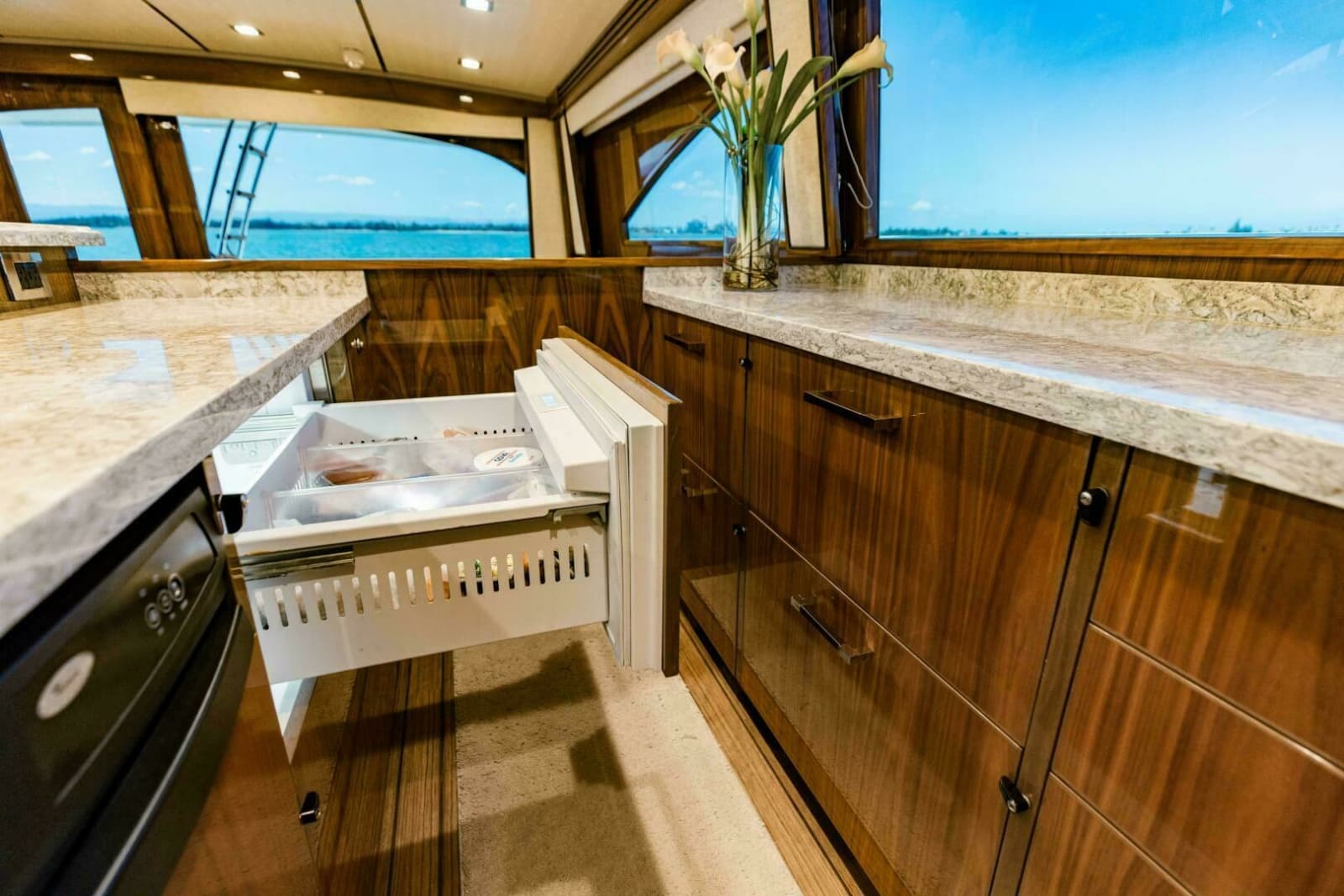 2020 Viking 72 Enclosed Bridge - Photo 14