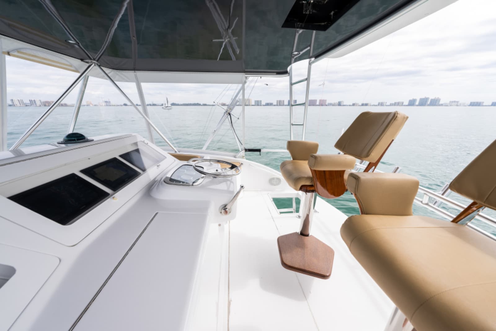 2003 Viking 45 Convertible - Photo 3