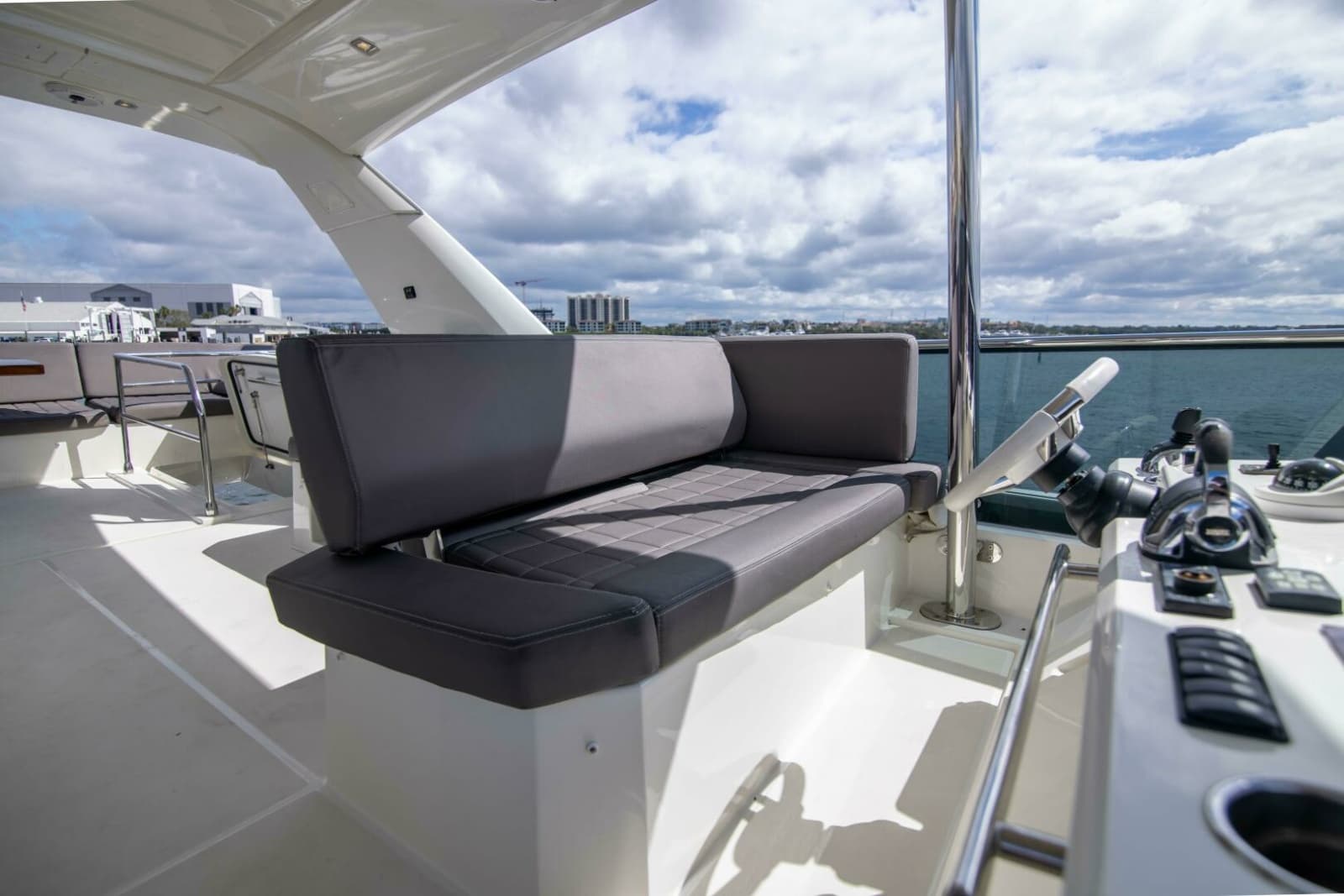2018 Prestige 680 Flybridge - Photo 57