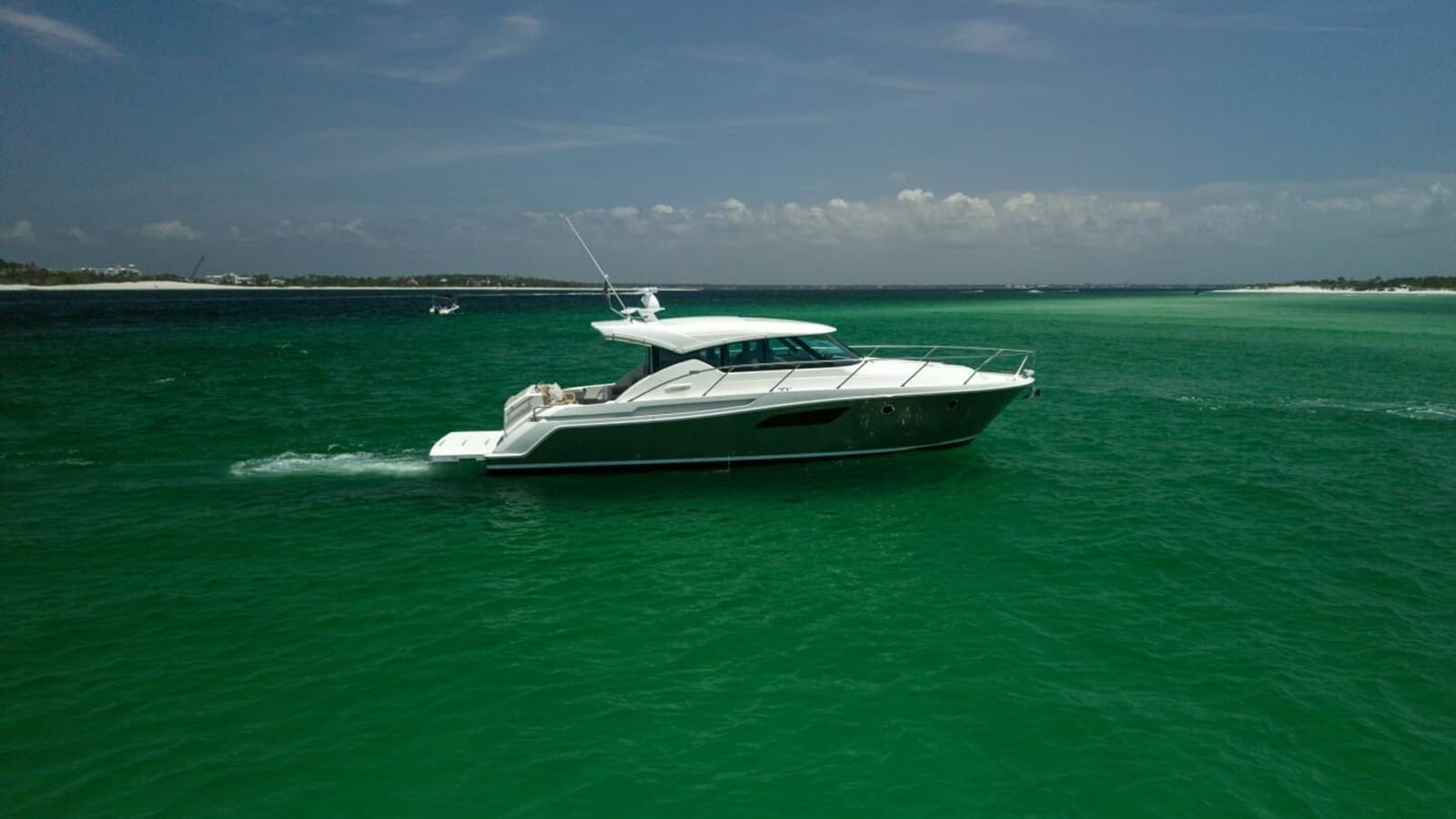 2015 Tiara Yachts 44 Coupe - Photo 1