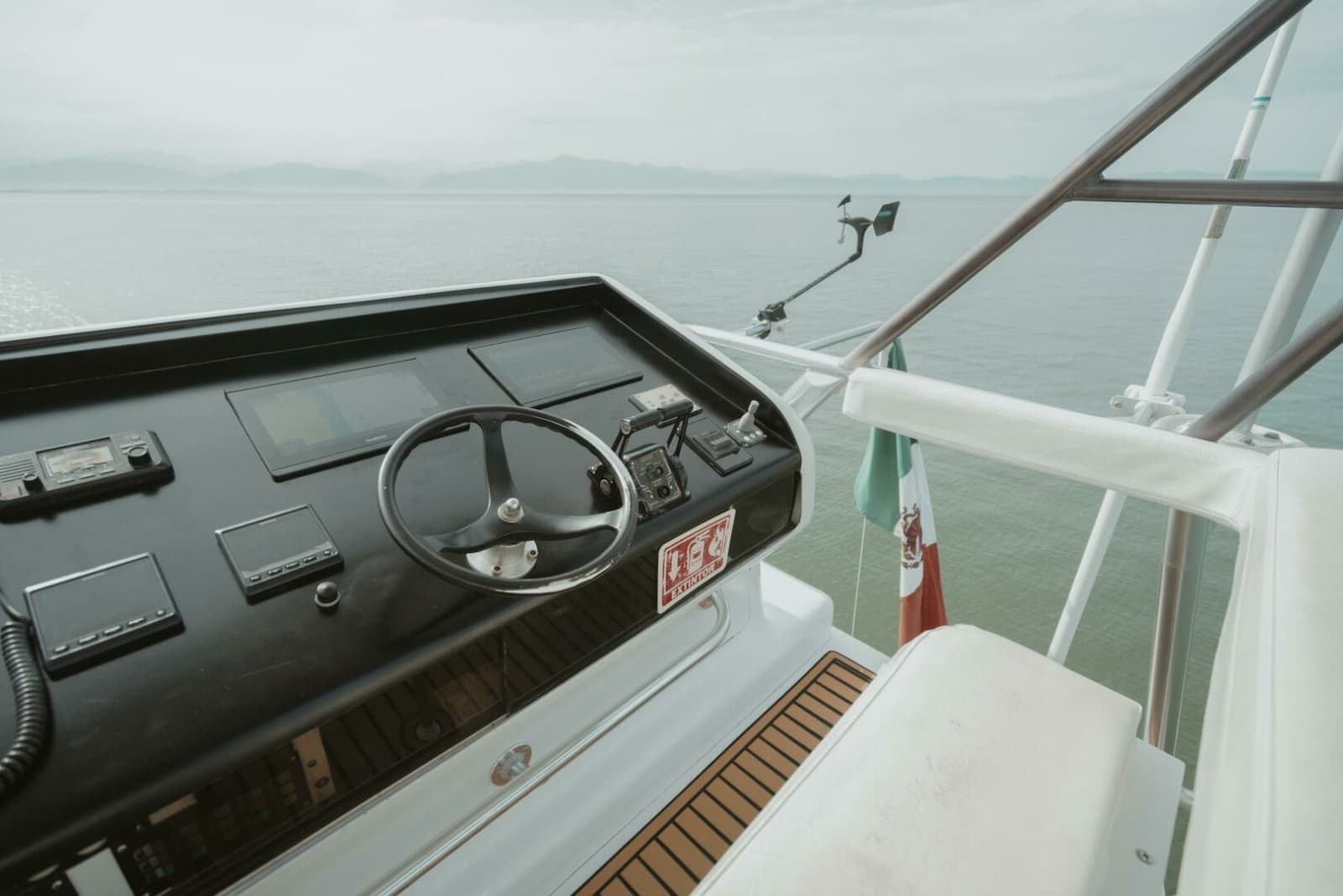 1996 Oceanfast 87 Enclosed Bridge Sportfish - Photo 31