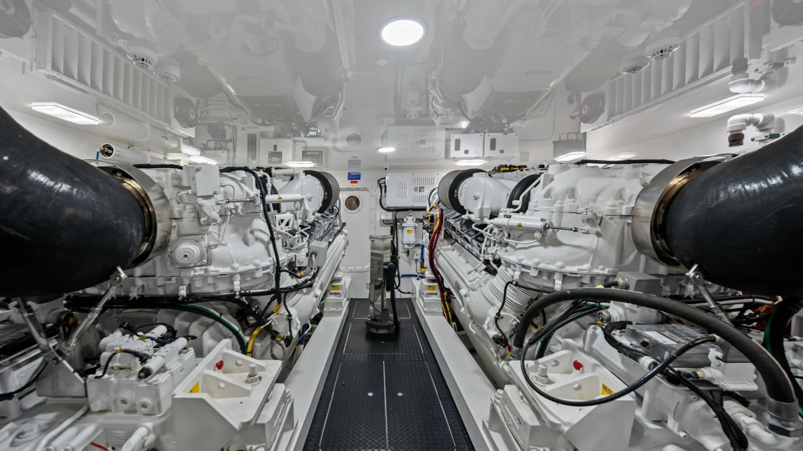 2021 Viking 72 Enclosed Bridge - Photo 51