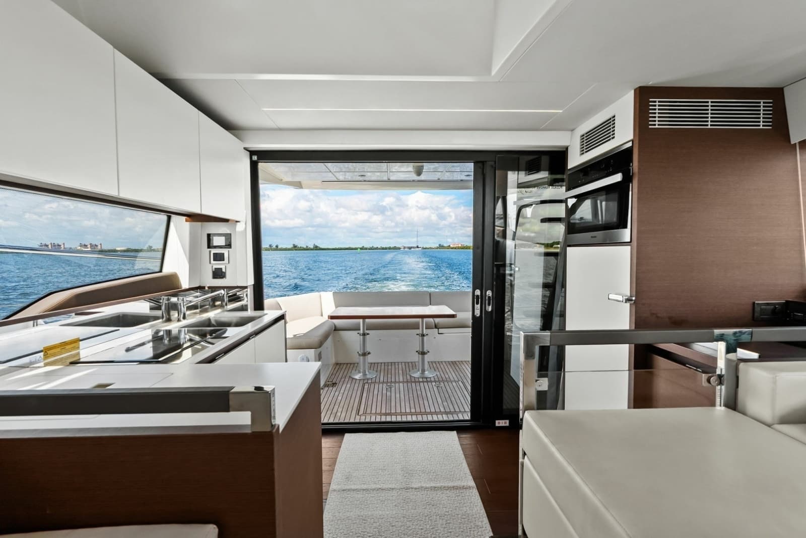 2020 Prestige 460 Flybridge - Photo 30