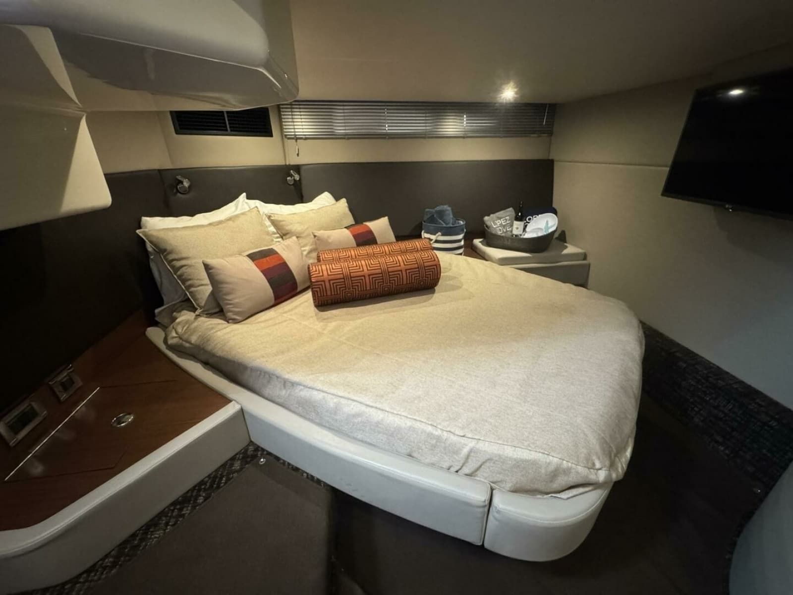 2016 Sea Ray 470 Sundancer - Photo 4