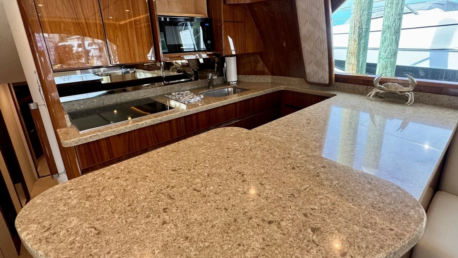 2021 Viking 48 Convertible - Photo 17