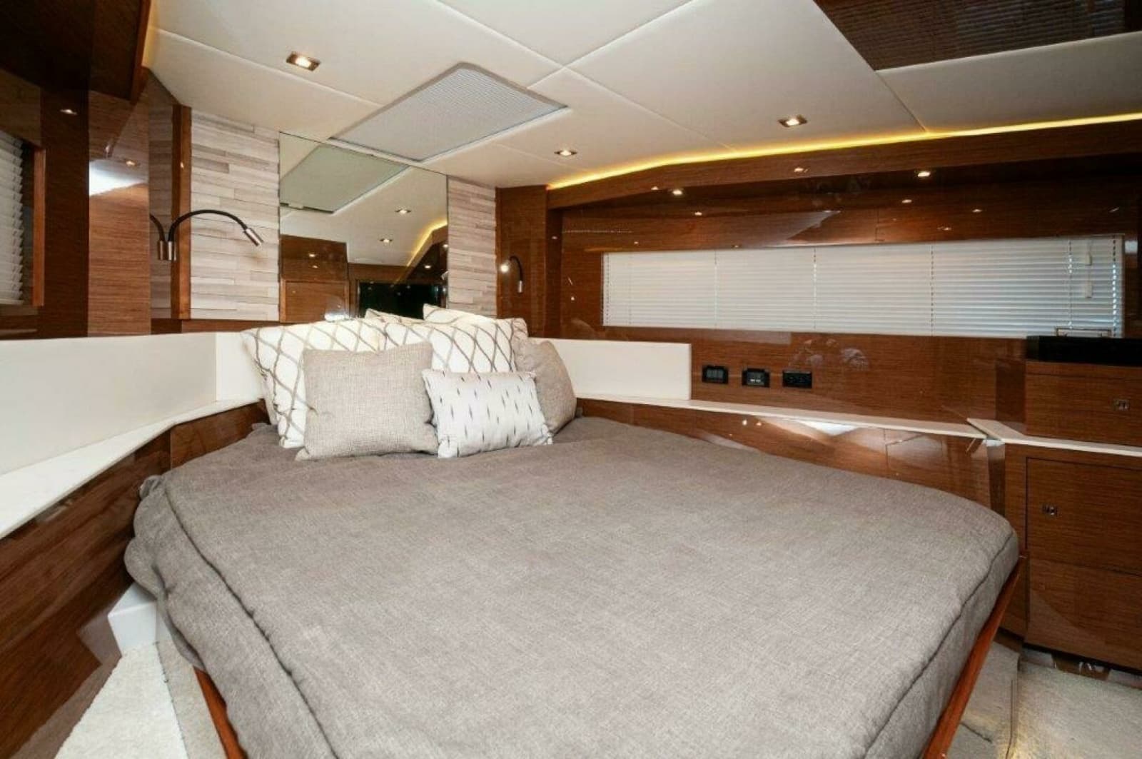 2020 Cruisers Yachts 60 Cantius - Photo 27