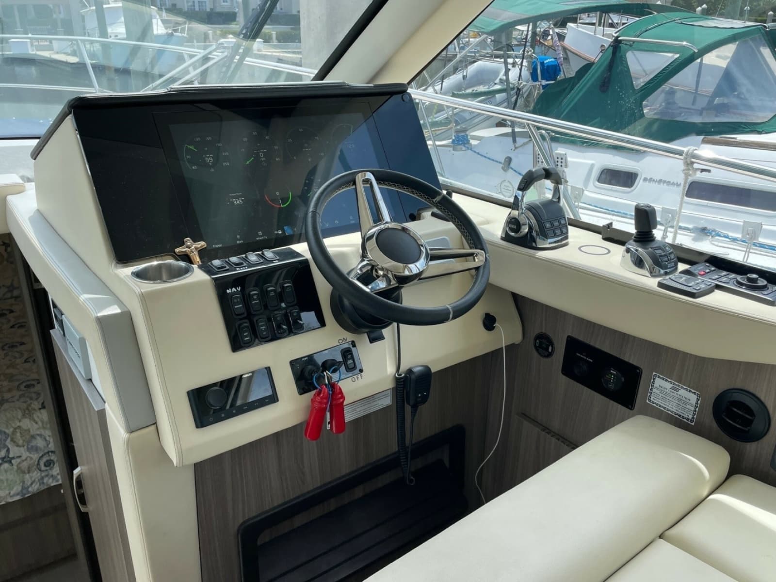 2022 Regal 38 Grand Coupe - Photo 20