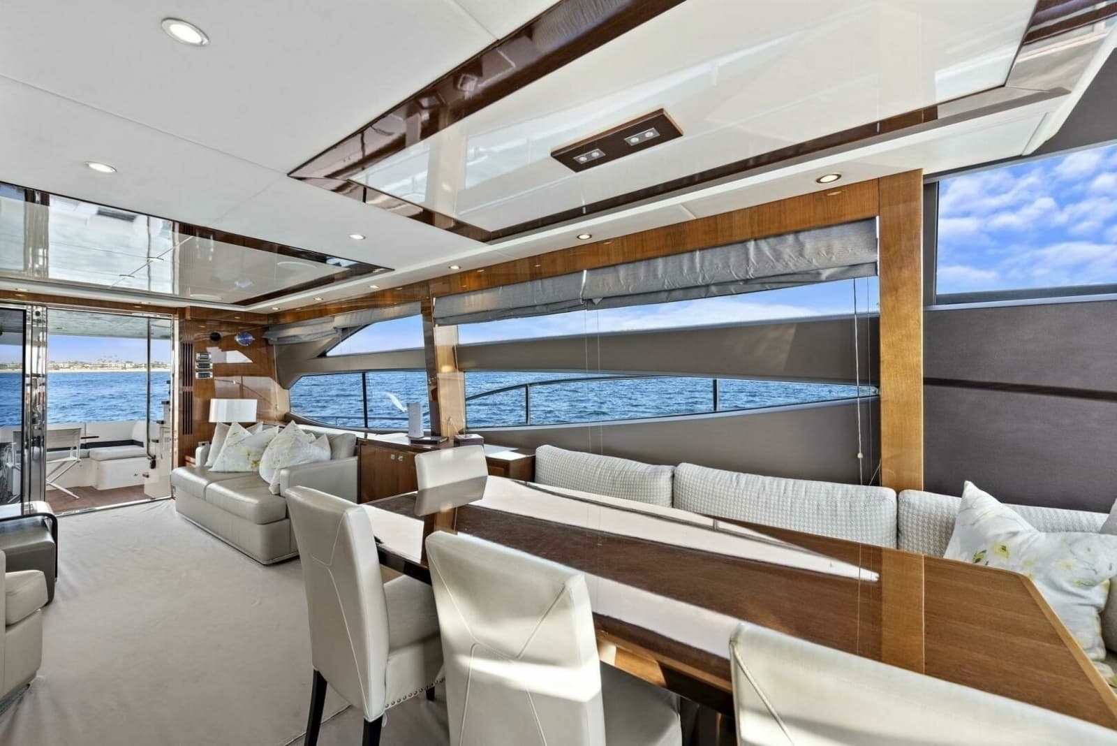 2015 Princess 72 Motoryacht - Photo 23