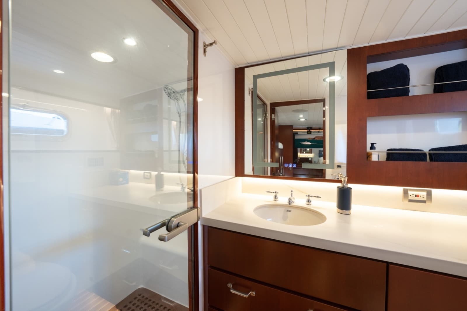 1971 Feadship 101 - Photo 72