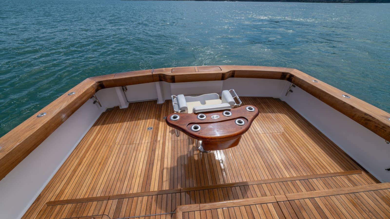 2002 Viking 61 Convertible - Photo 45