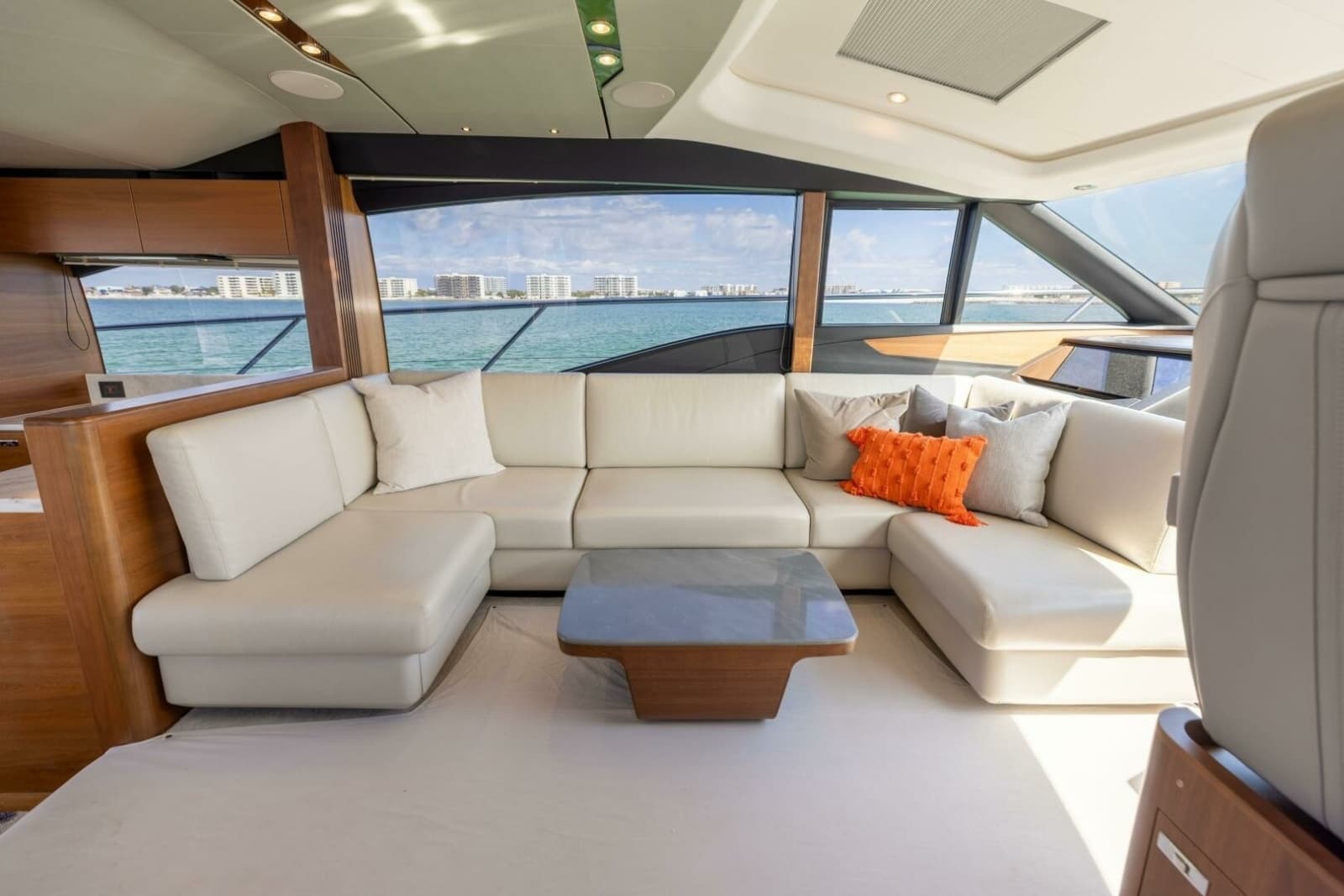 2019 Princess S65 - Photo 10