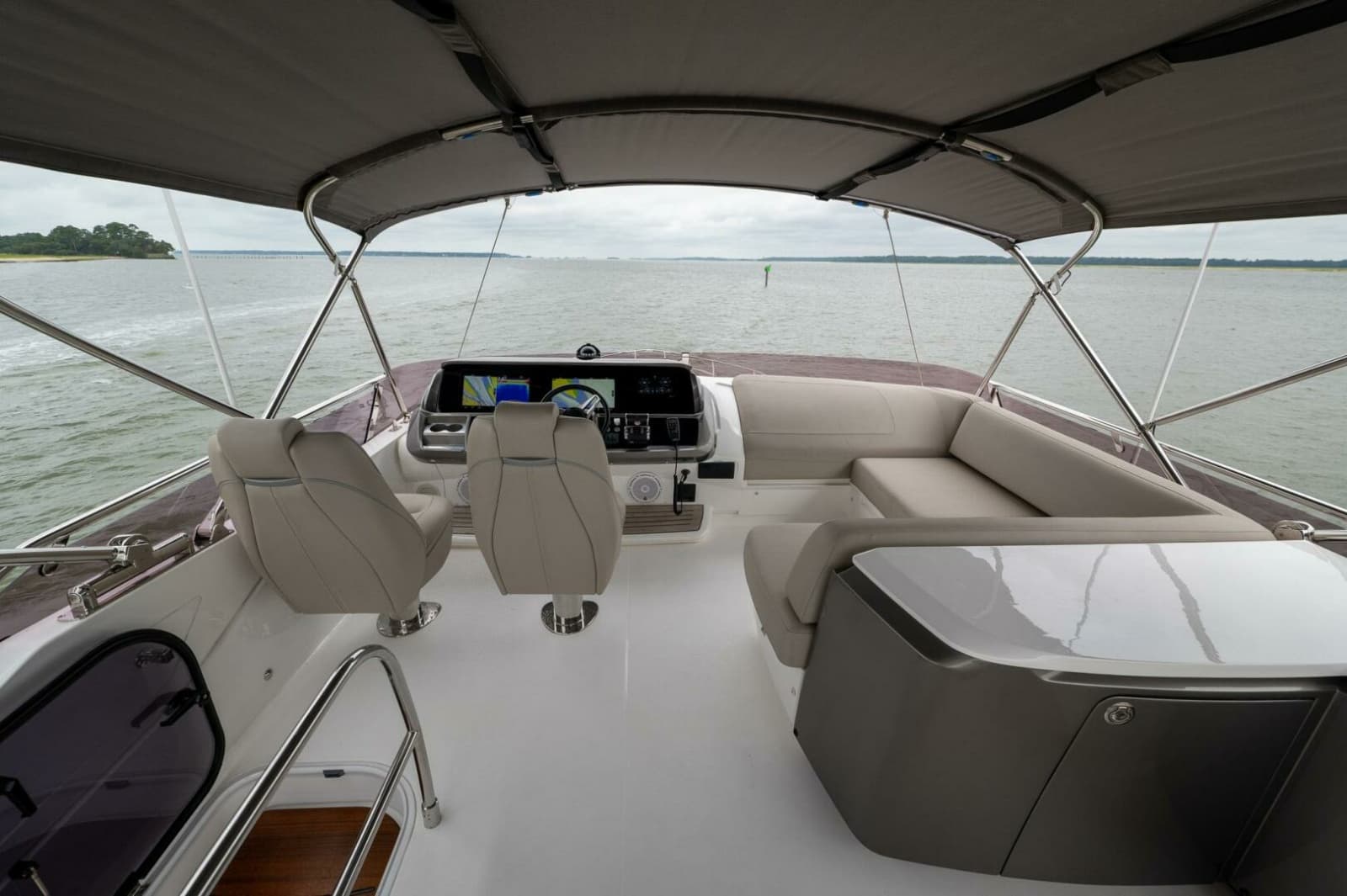 2021 Princess S62 - Photo 26