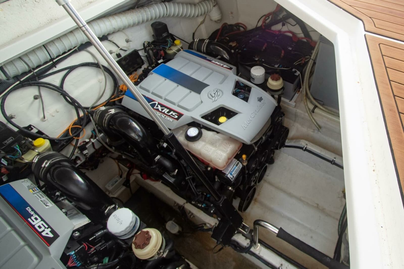 2008 Rinker 40 Express Cruiser - Photo 20