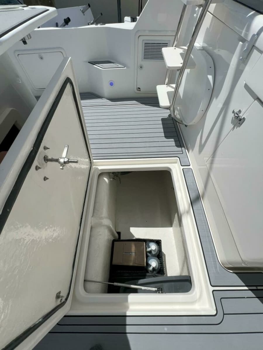 2002 Riviera 43 Flybridge - Photo 15
