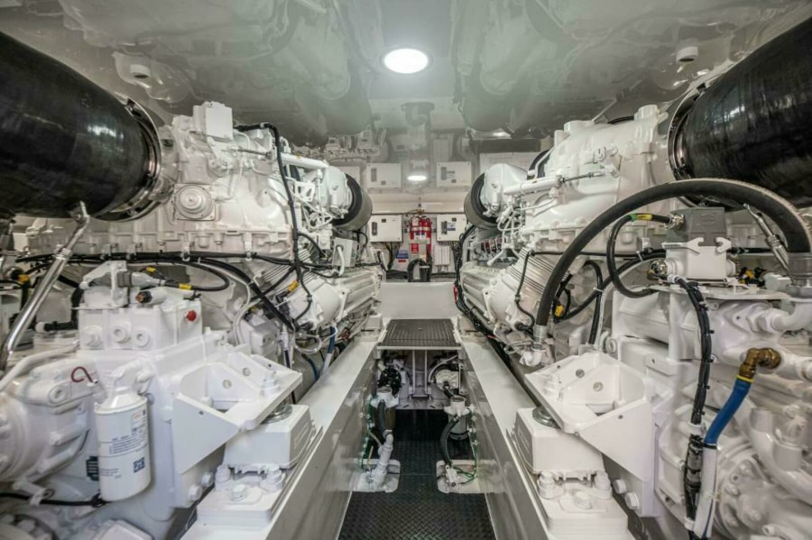 2023 Viking 64 Convertible - Photo 57