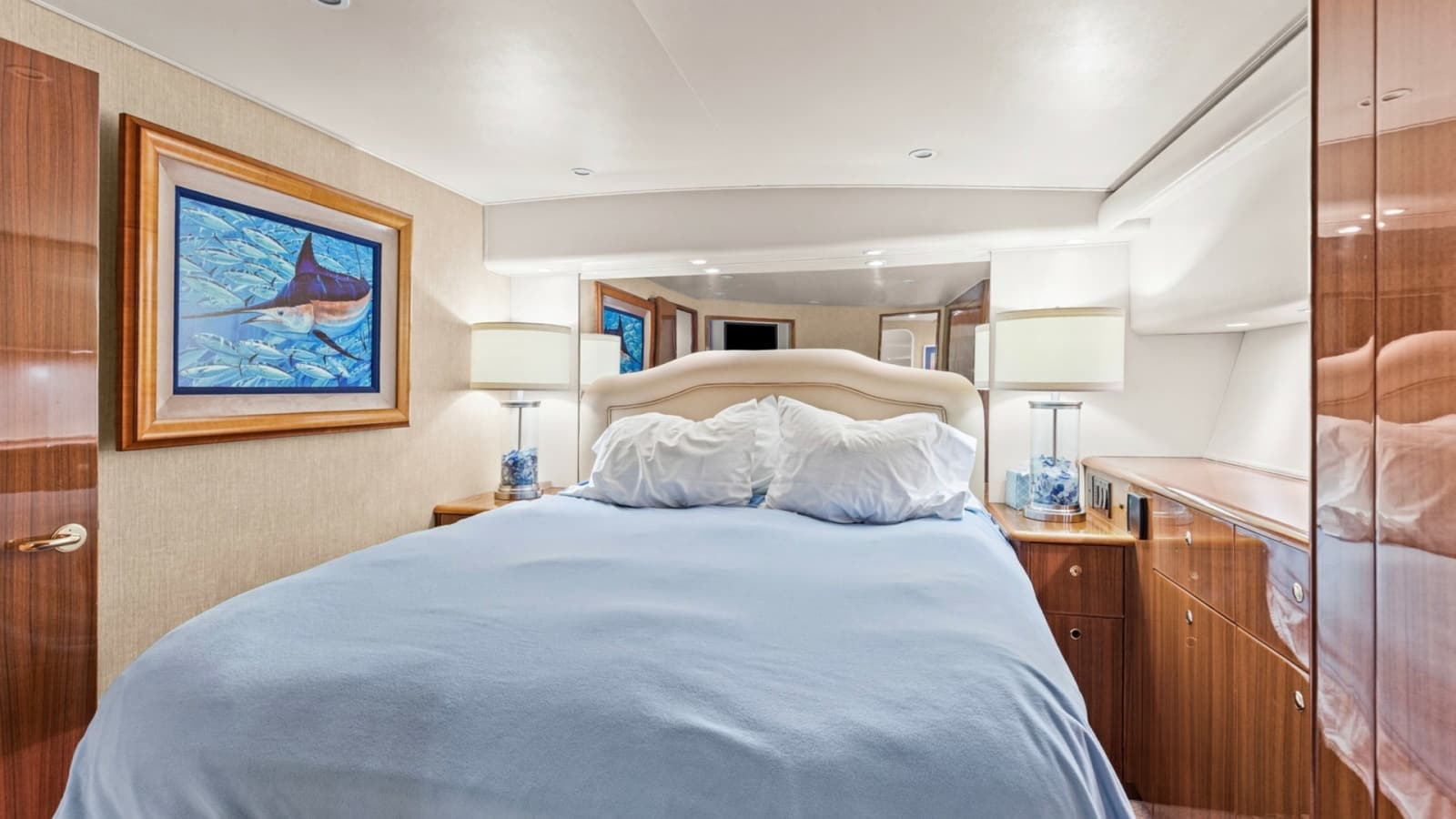 2005 Viking 61 Enclosed Bridge - Photo 17